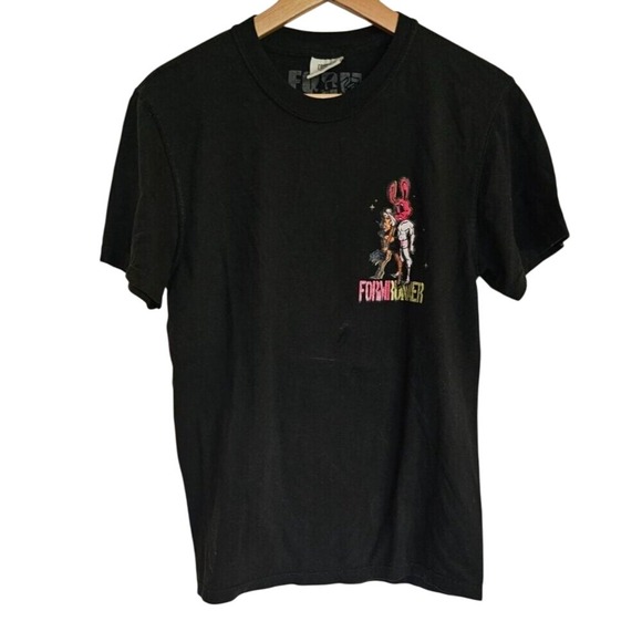 Comfort Colors Form runner T-shirt Size Small Black short sleeve Graphic bunny - Picture 2 of 6